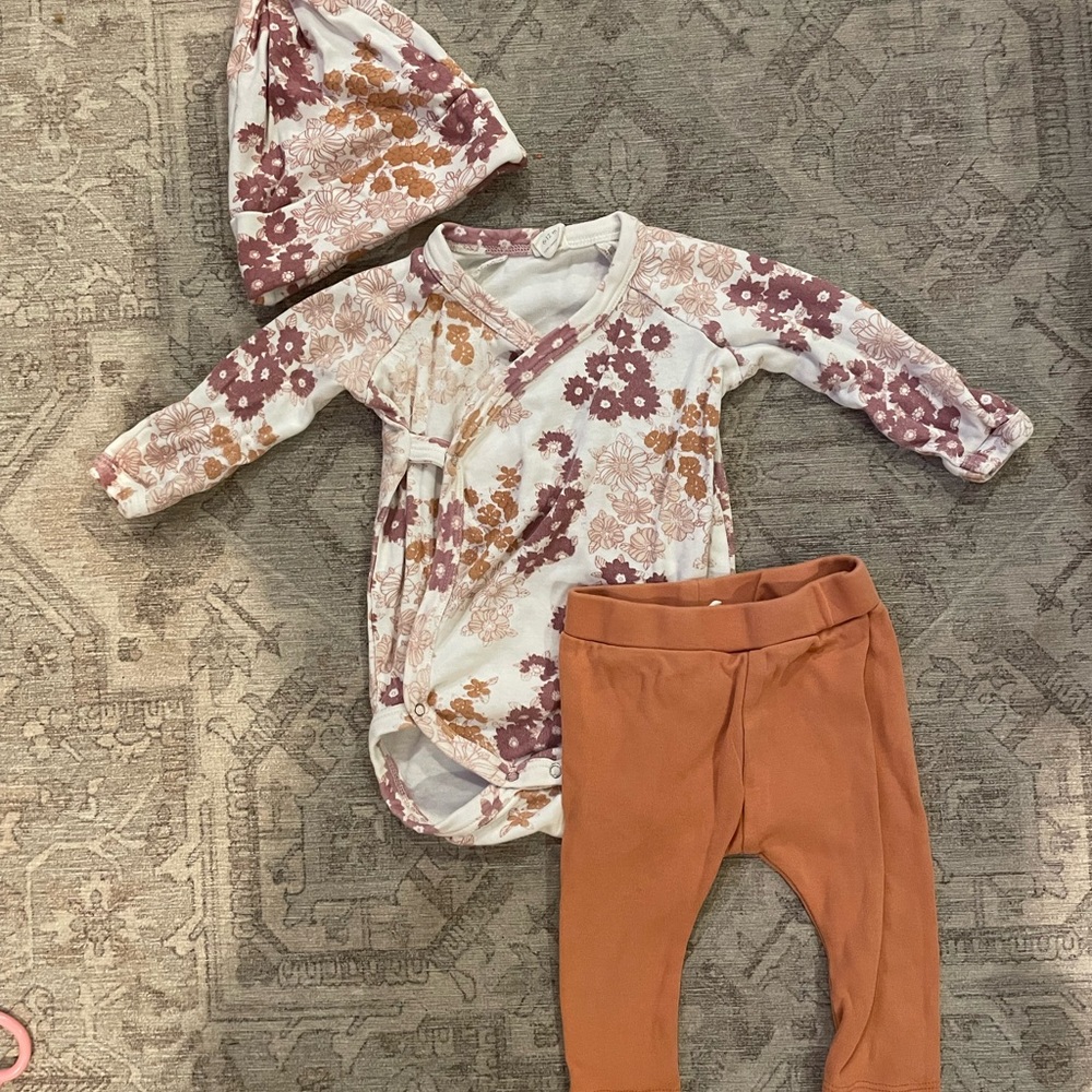 Kate Quinn Bundle Size 6-12 months